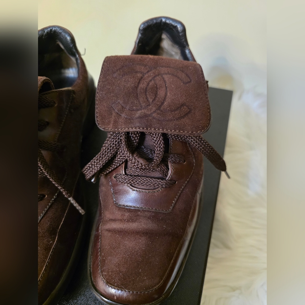 🟤 Chanel CC Logo Shoes 🟤 - Picture 11 of 15